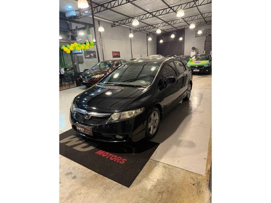 HONDA CIVIC 1.8 LXS 16V FLEX 4P AUTOMÁTICO HONDA CIVIC 1.8 LXS 16V FLEX 4P AUTOMÁTICO